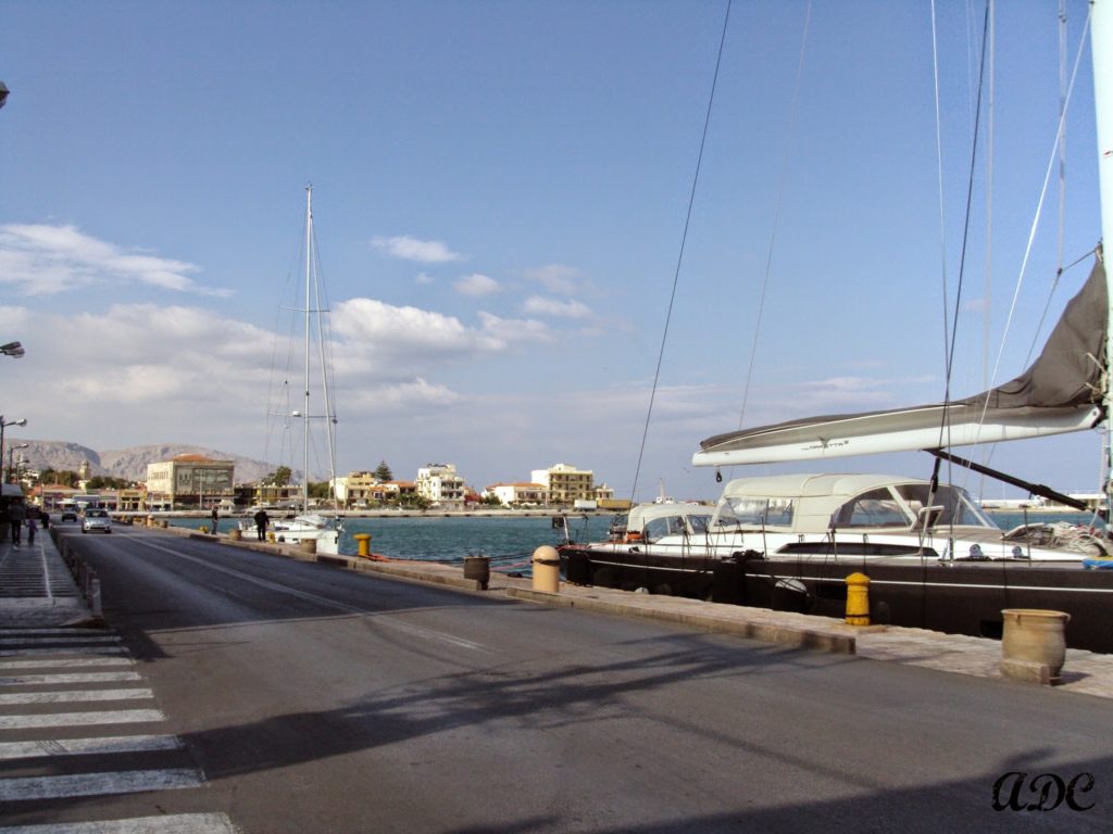 Το λιμάνι στην πόλη της Χίου