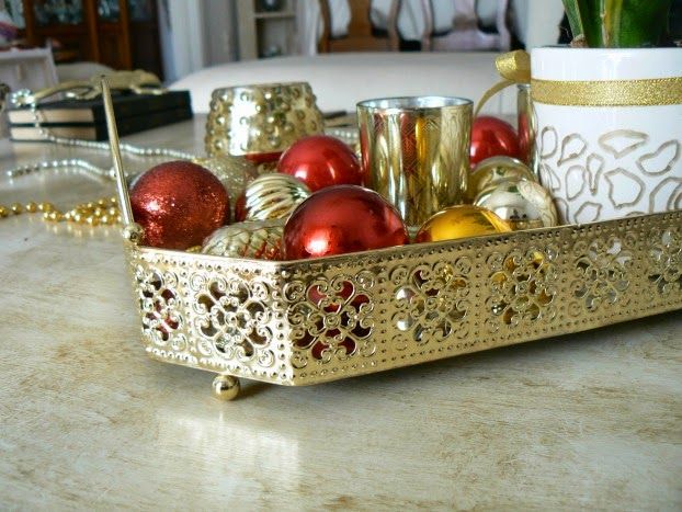 Coffee table christmas decorations