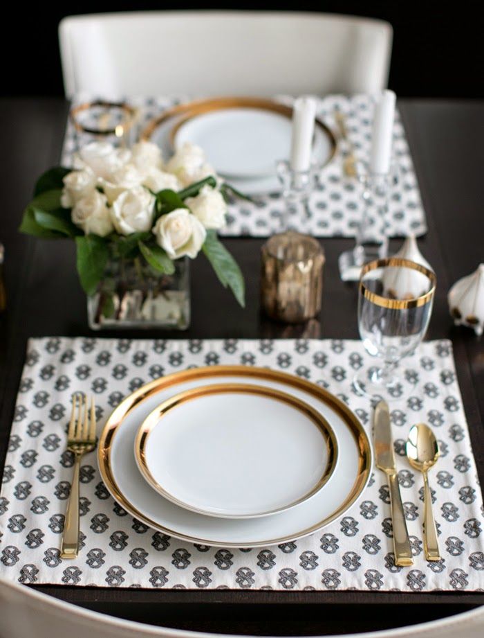 20 Erika Brechtel dining room Stone Textile placemats vintage gold rimmed china