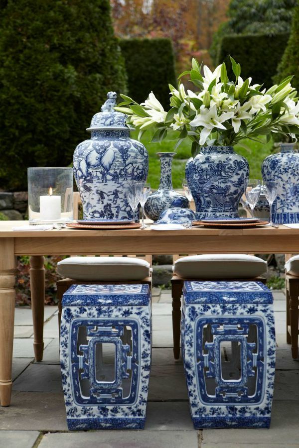 Μπλε άσπρο chinoiserie style, βάζα και κεραμικά σκαμπό