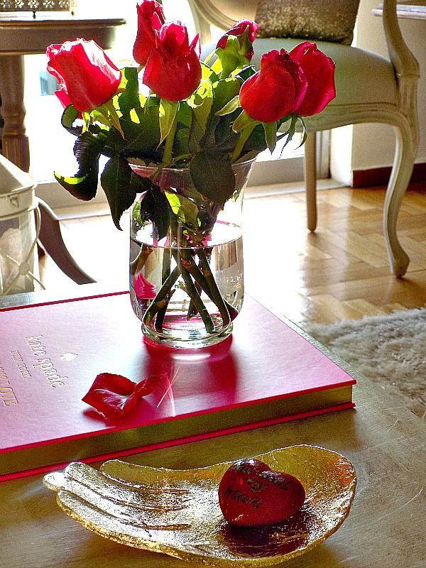 Κόκκινα τριαντάφυλλα για τον Αγιο Βαλεντίνο