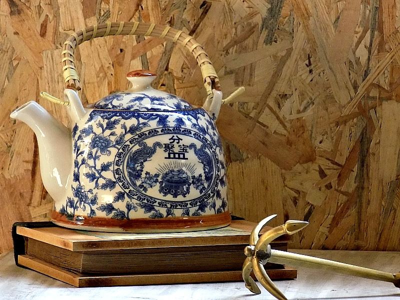 Vintage bedside table makeover, vintage teapot and diary