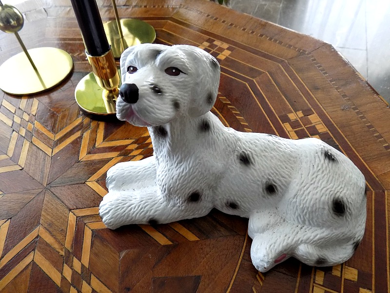 porcelain dog