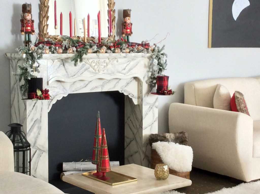 Christmas red and plaid fireplace. christmas living room decor ideas