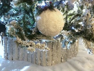 Χιονισμένος φράχτης ποδιά δέντρου diy