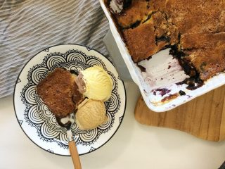 Εύκολη φρουτόπιτα με blueberries μύρτιλα