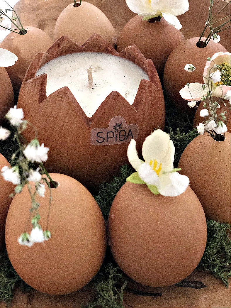 Πασχαλινό στεφάνι από αυγά με λουλούδια, ξύλινο αυγό κερί