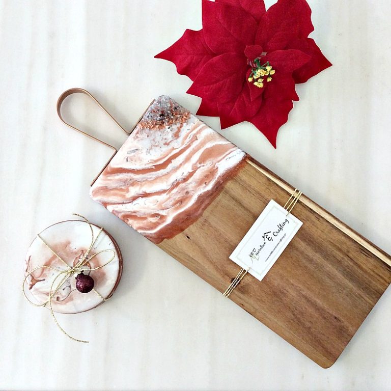 Blogogenethlia-doro-xylo-kopis-souver-me-ygro-gyali