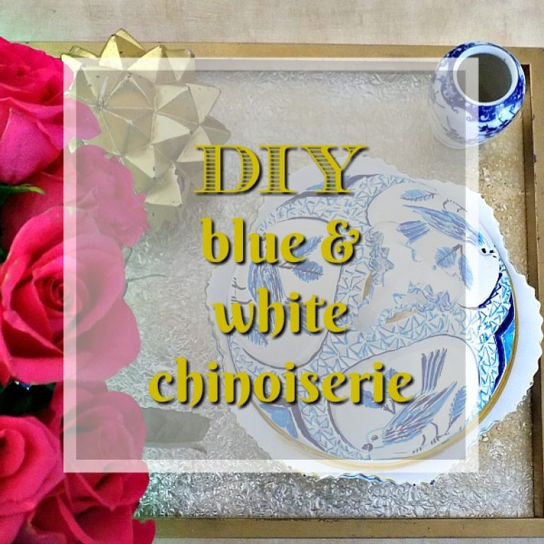 Vintage φοντανιέρα σε μπλε και άσπρο