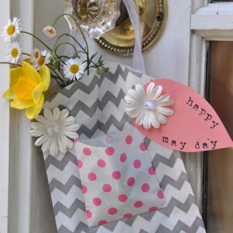 diy-favor-treat-bag-whisker-graphics-bitty-bag-divine-twine-spring-may-day-craft-