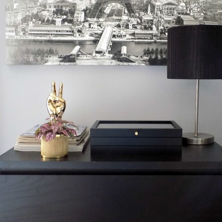 Κοσμηματοθήκη από κορνίζες φωτογραφιών