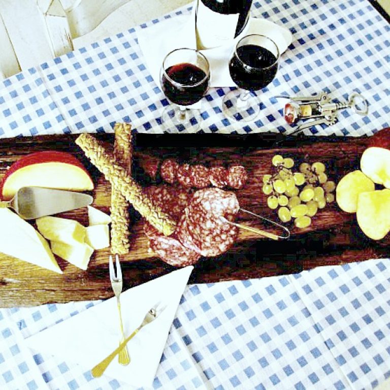 Ρουστίκ δίσκος diy από ένα κομμάτι ξύλου